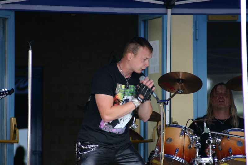 2012-06-09-Rockaréna před KD MájJG_UPLOAD_IMAGENAME_SEPARATOR1