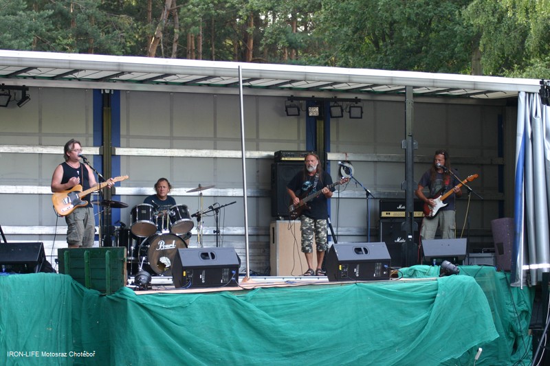 2012-06-30-ChoteborJG_UPLOAD_IMAGENAME_SEPARATOR3