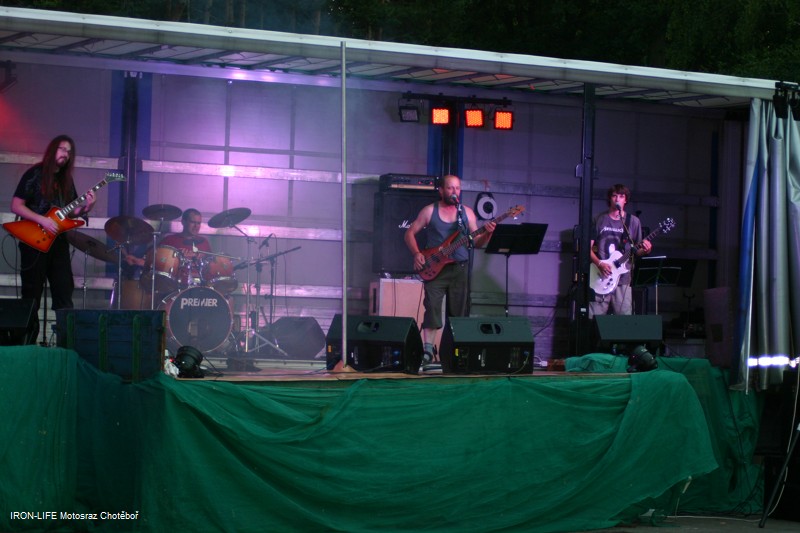 2012-06-30-ChoteborJG_UPLOAD_IMAGENAME_SEPARATOR2