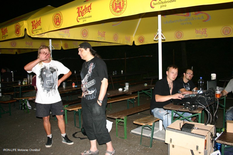 2012-06-30-ChoteborJG_UPLOAD_IMAGENAME_SEPARATOR3
