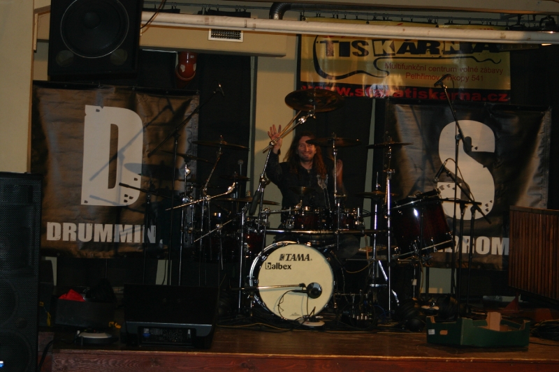 2012-11-02-Drumming SyndromJG_UPLOAD_IMAGENAME_SEPARATOR1